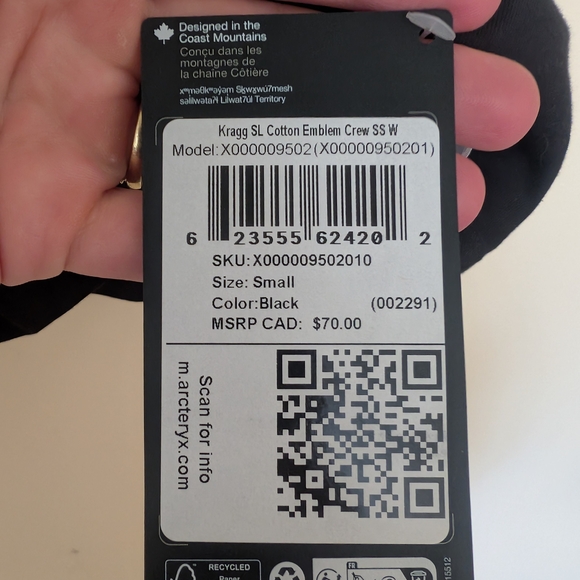 Arc'teryx Women's Black T-Shirt - Picture 8 of 8